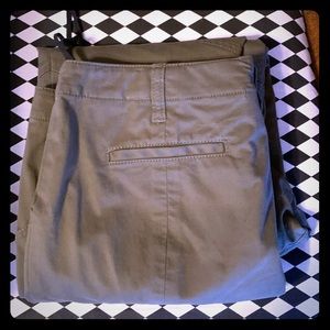 ❤️ Jones New York size 10P cargo olive pants